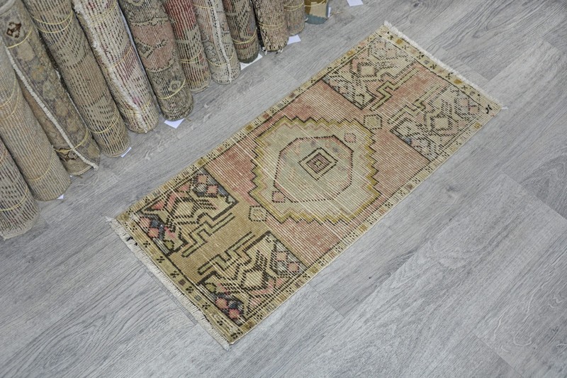 Vintage Turkish Oushak Rug 1'3x3'2 ft, Pink Boho Modern Rug gallery