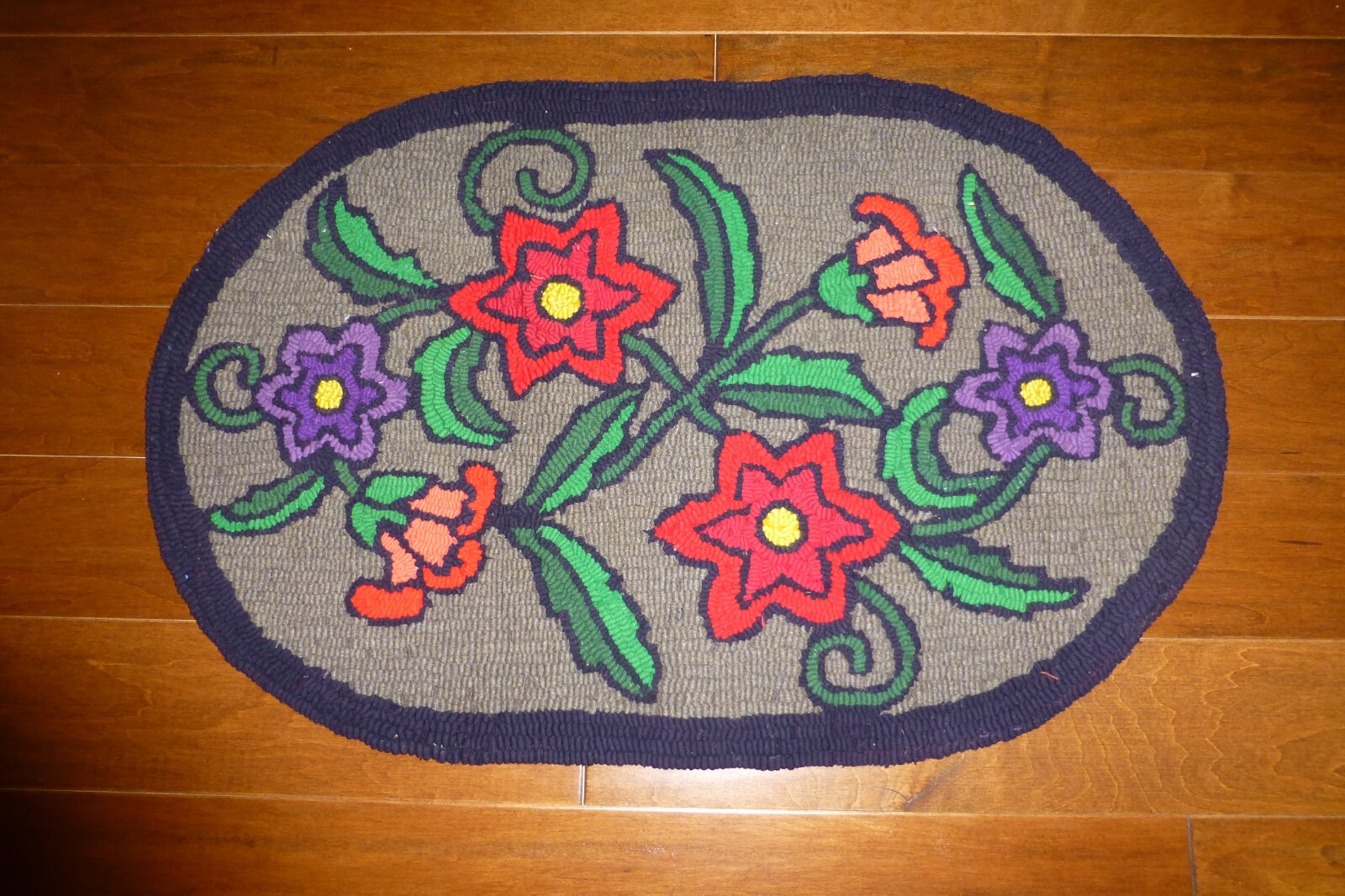 Vintage Folk Art Hand Hooked Floral Oval Rug~~ 21.5 x 33 gallery