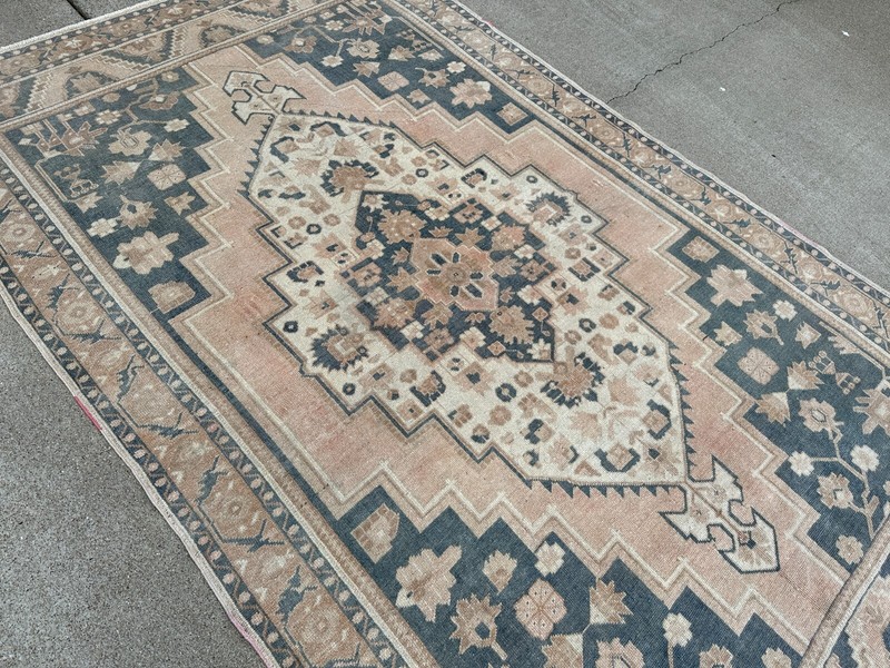 6 x 9 ft Pink Turkish Taspinar 1970s Vintage Hand Knotted All Wool Turkish Rug gallery