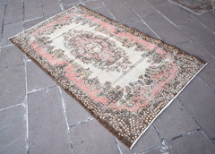 Turkish Rug 46” x 82” Vintage Muted Dye Oushak Rug Hand-knotted Wool Rug