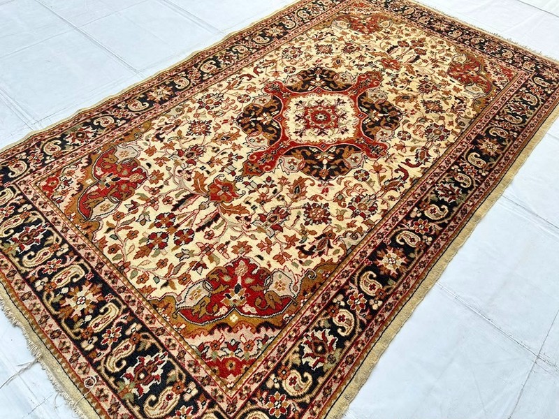 COLLECTORS' ITEM Stunning Natural Vegetable Dye Super Fine Quality Oriental Rug gallery