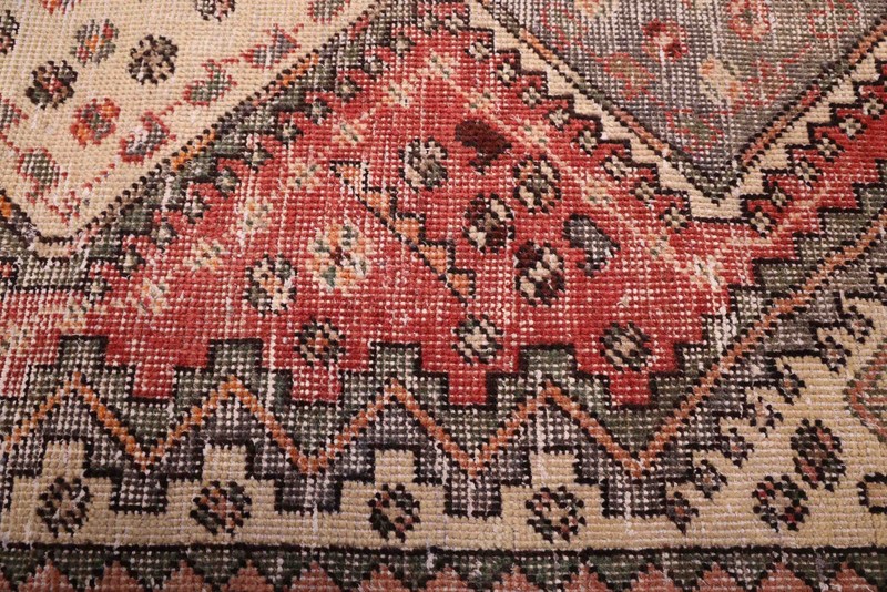 Vintage 4'8" x 6'8" Traditional Hand Knotted Vegetable Dye Wool Area Rug gallery