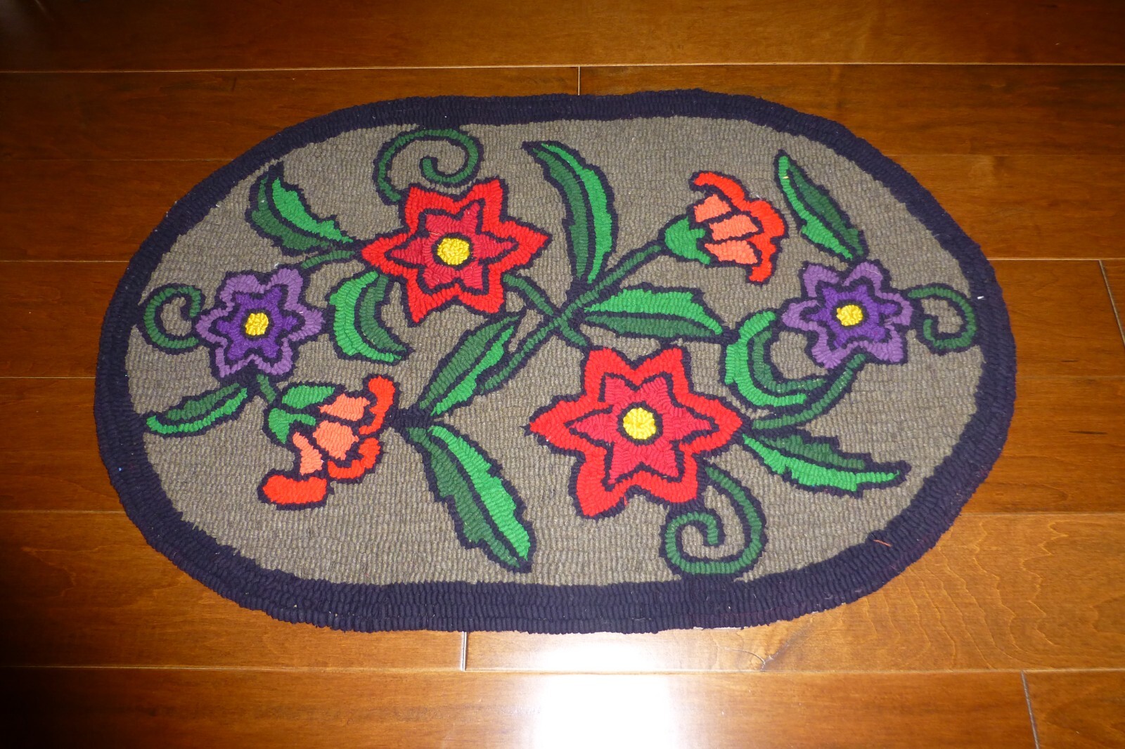 Vintage Folk Art Hand Hooked Floral Oval Rug~~ 21.5 x 33 gallery