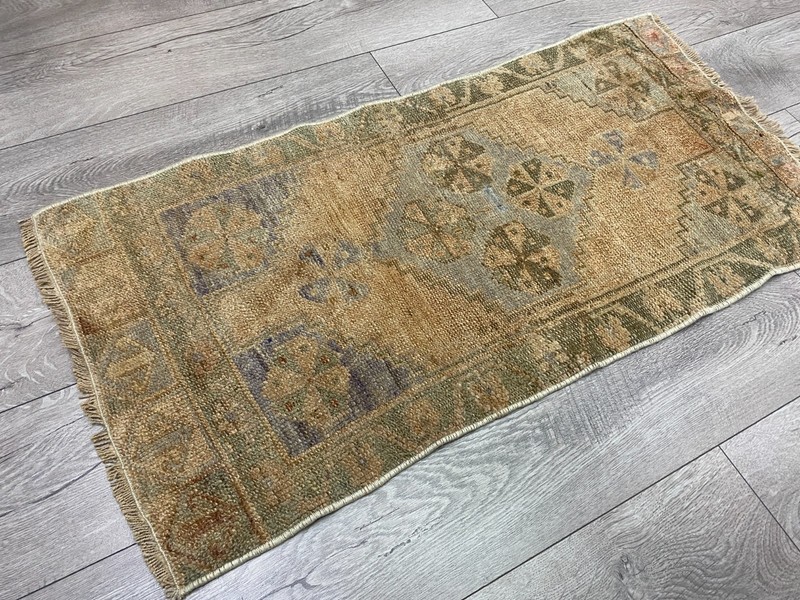 Muted rug, Vintage rug, Small rug, Turkish mini rug, Oushak rug, 1.6 x 3.4 ft gallery