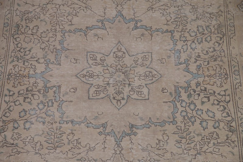 Distressed Muted Area Rug 6x9 Ft Hand-Knotted Beige Wool Carpet Medallion Rug gallery