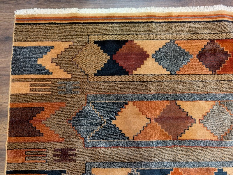 Couristan Belgium Wool Modern Rug 8x11, Geometric Diamond Pattern gallery