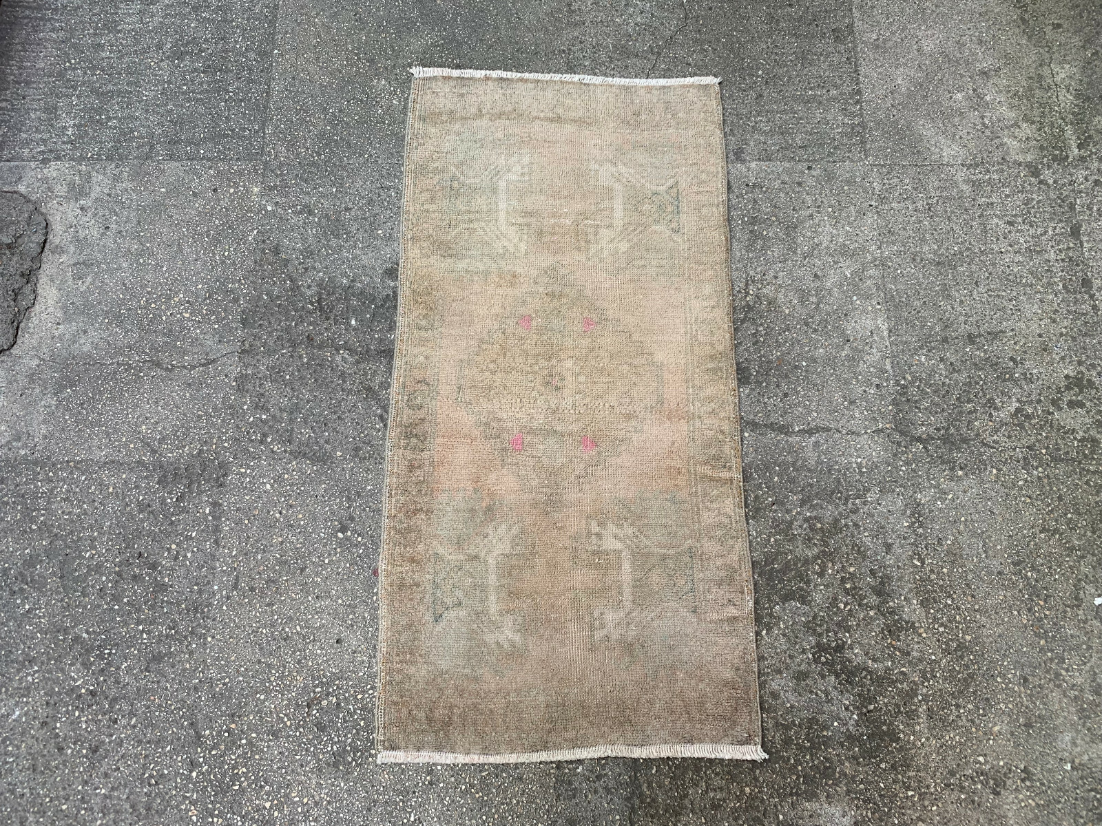 1'7'' x 3'2'' Vintage Natural Rug Village Rug Handmade Carpet.SKU:V24 gallery