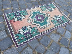 Bohemian Small Rug, Turkish Vintage Rug, Handmade Wool Rug, 1,6 x 2,7 ft