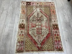Distressed rug, Turkish vintage rug, Small rug, Wool rug, Boho rug, 2.7 x 3.6 ft