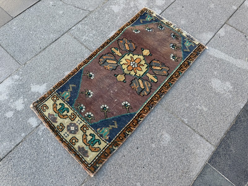 Handwoven Turkish Accent Rug 1.3x2.6 Ft Vintage Wool Entryway Mat Tribal Decor gallery