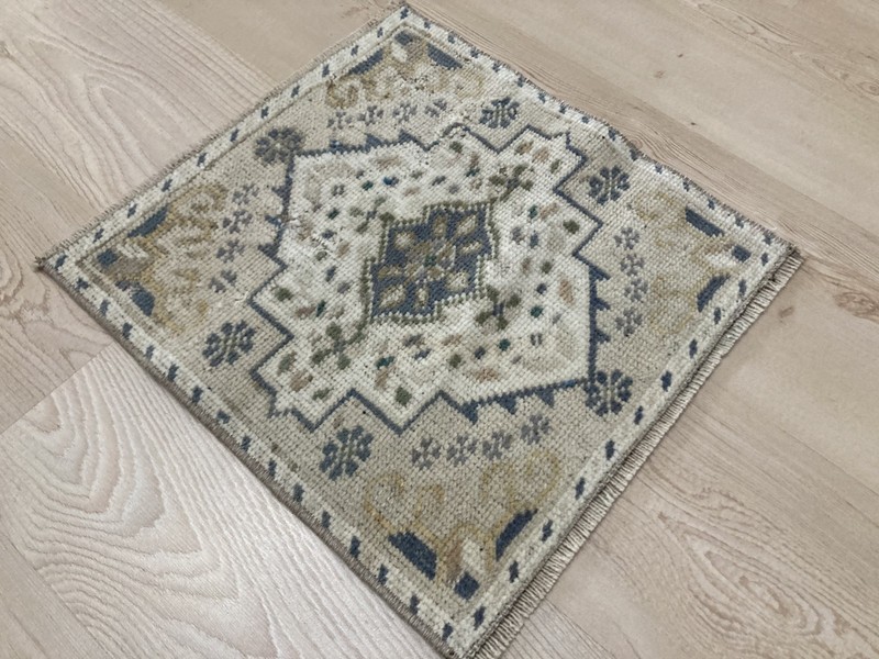 Brown rug, Turkish rug, Vintage small rug, Square rug, Doormat, 1.3 x 1.3 ft gallery