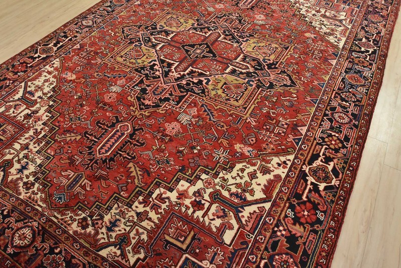 Heriz Rug 8’2” x 11’9” Red Wool Vintage Tribal Hand-Knotted Oriental Carpet gallery