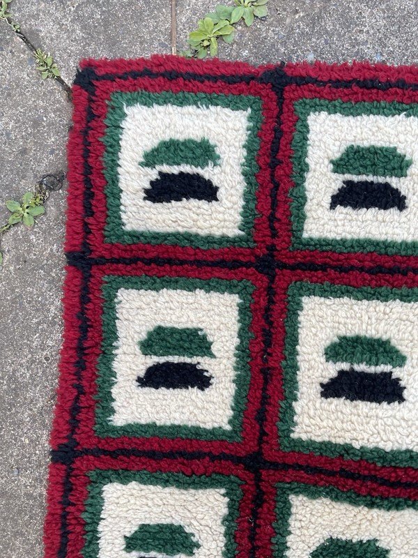 Vintage Retro Hand Knotted Latch Hook Rug Wool? 68x70cm (B51 gallery
