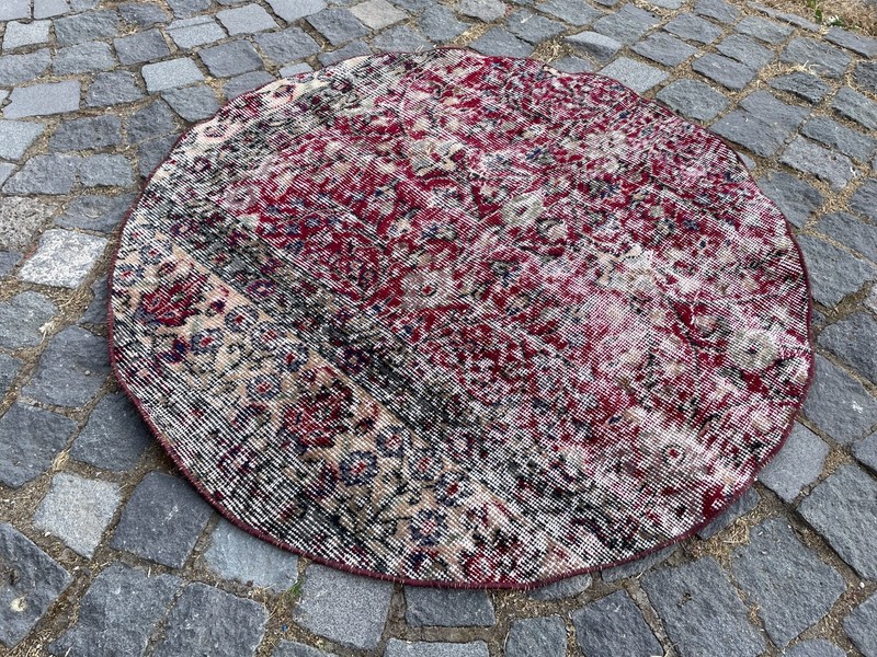 Home Decor Rug, Turkish Vintage Rug, Boho Decor Rug, 3,2 x 3,2 ft gallery