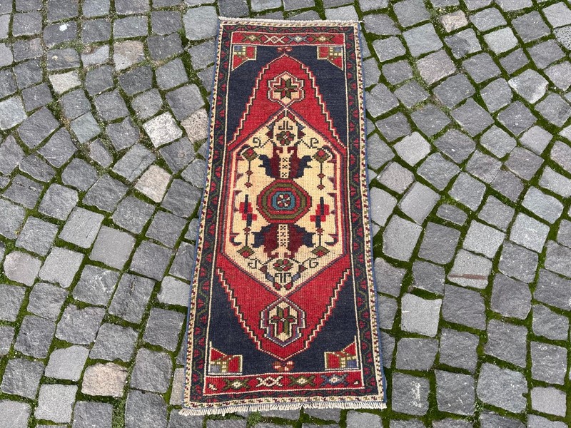 Turkish rug, Vintage small rug, Handmade wool rug, Entryway rug 1,6 x 4,0 ft gallery