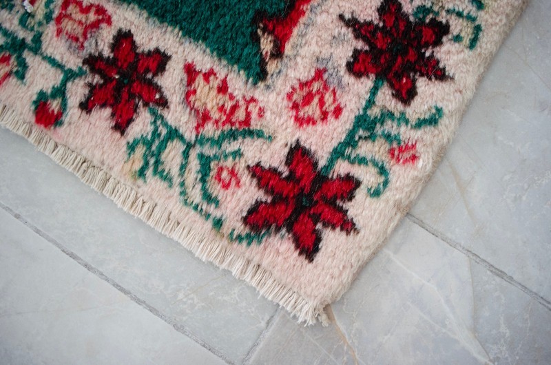 Vintage Turkish Rug Prayer Rug 2'9"x3'7" | Hand-Made Anatolian Wool Rug 1970s gallery