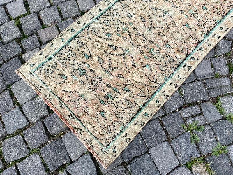 Bohemian rugs, Runner rug, Handmade, Turkish rug, Vintage, Wool | 2,0 x 10,1 ft gallery