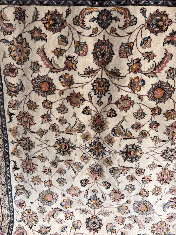8 ft. X 6 ft. 7 in. FINE HANDMADE IVORY FIELD ALL-OVER FLORAL DESIGN TAB-RIZ RUG gallery