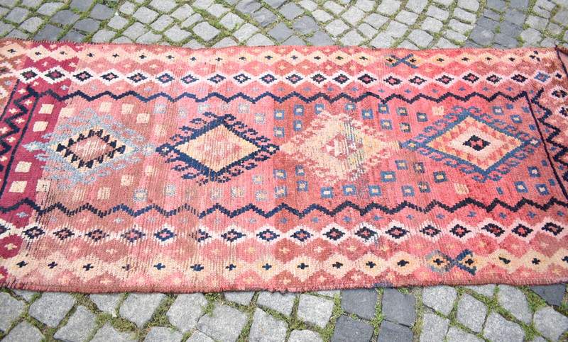 Fabulous Antique Rug 43'' x 98'' Collector's Item Moroccan Worn Rug Hand-knotted gallery
