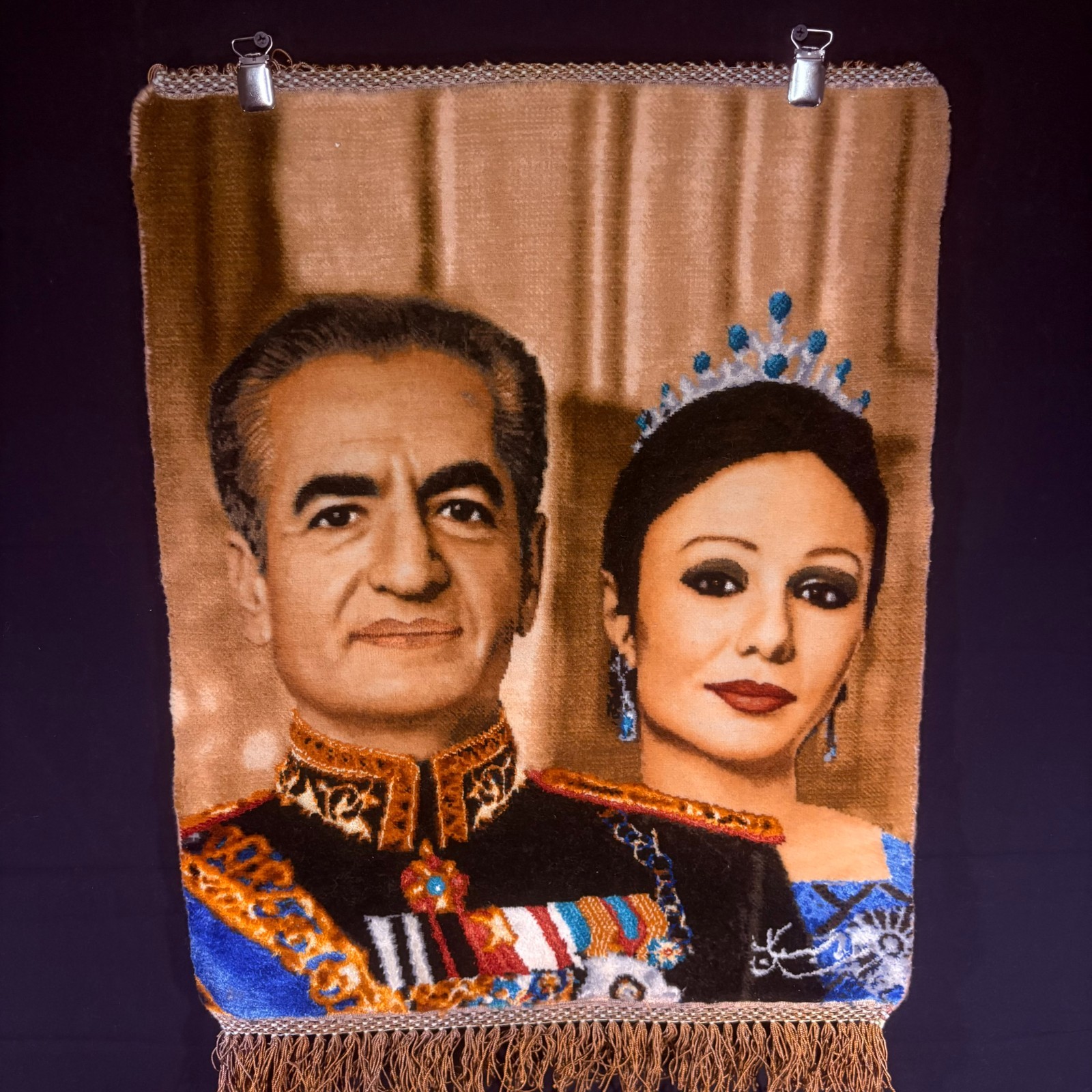 Oriental Rug Shah & Empress Pictorial Size 2x1 Hand Knotted Silk w/Hangers gallery