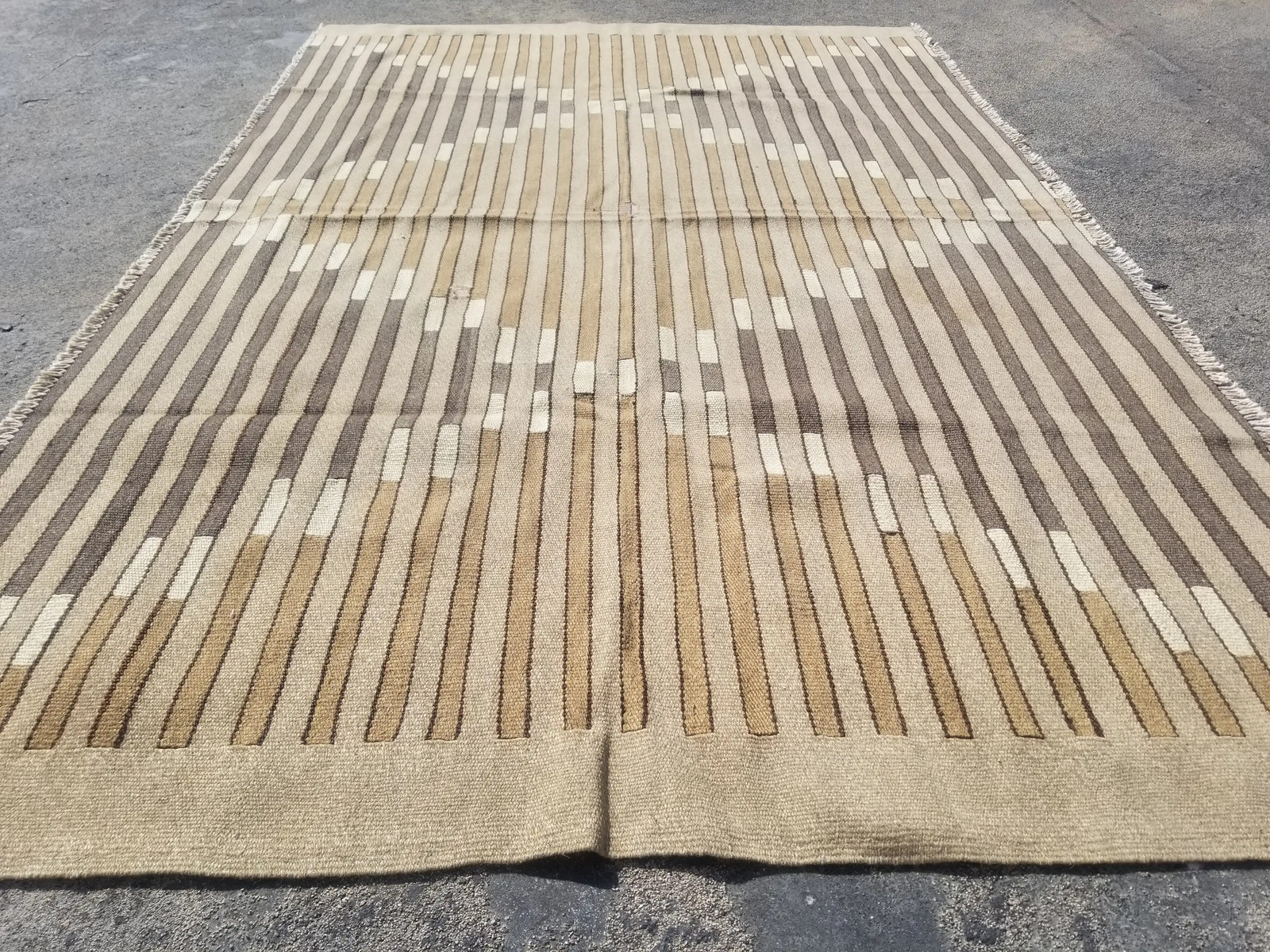 Vintage Traditional Handmade Scandinavian-style Striped Wool Beige Kilim 6.5x4ft gallery