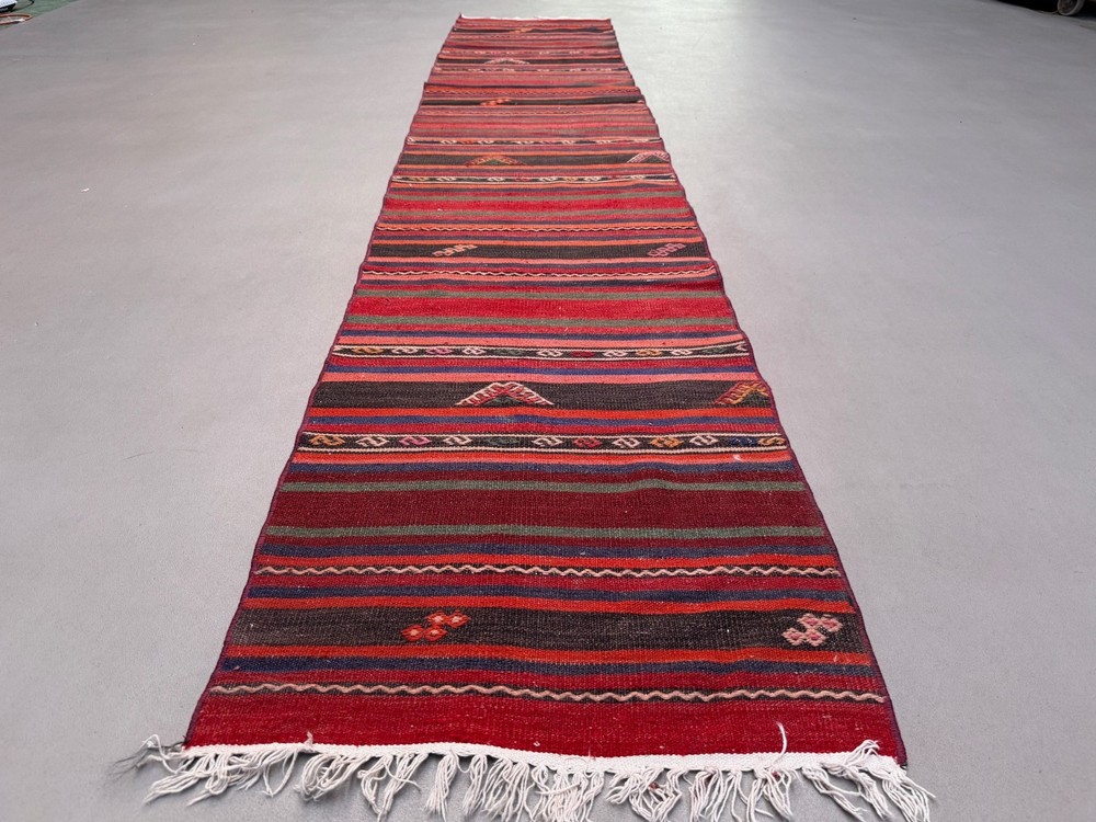 Narrow Kilim Runner 59x300 cm shabby chic, vintage Turkish kelim 2569