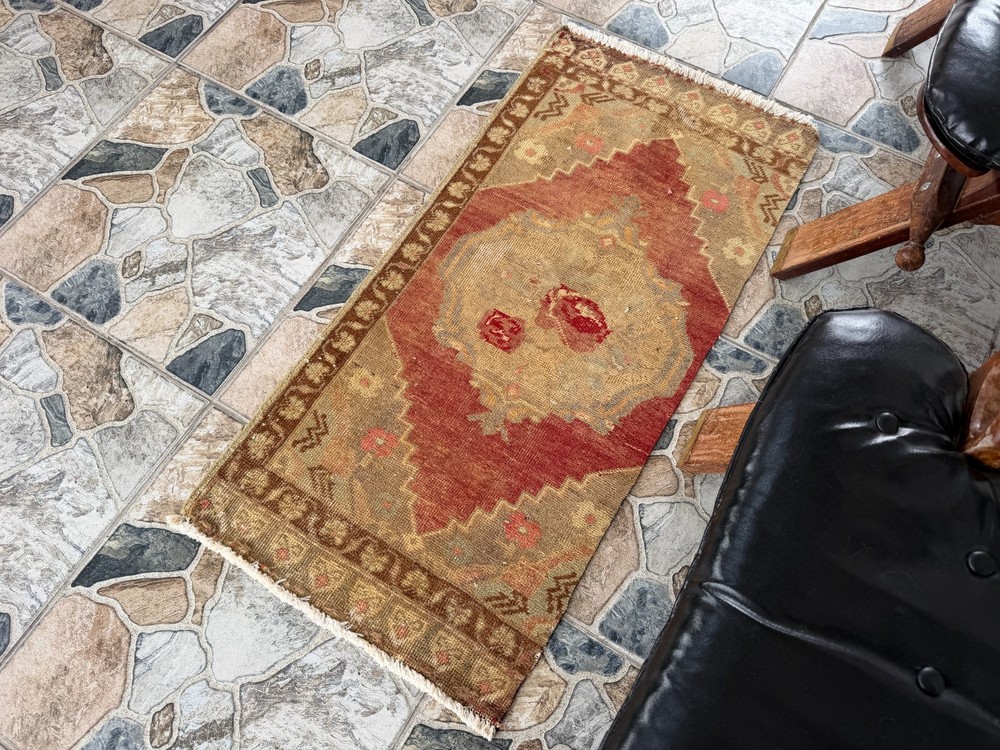 Small Vintage Turkish Runner Rug Hand Knotted Anatolian Medallion Entryway 1.5x3