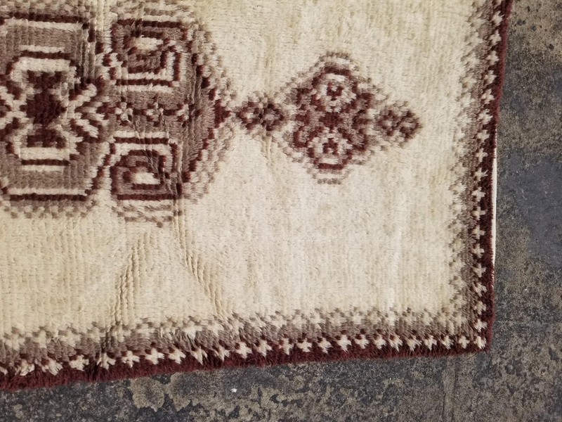 Vintage Traditional Handmade Latch Hook Moroccan Berber Wool Rug 83x44 inches gallery
