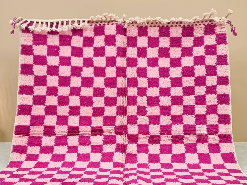 Moroccan Handmade Beniourain Rug 5'3x6'1 Berber Checkered Pink Wool Rug gallery