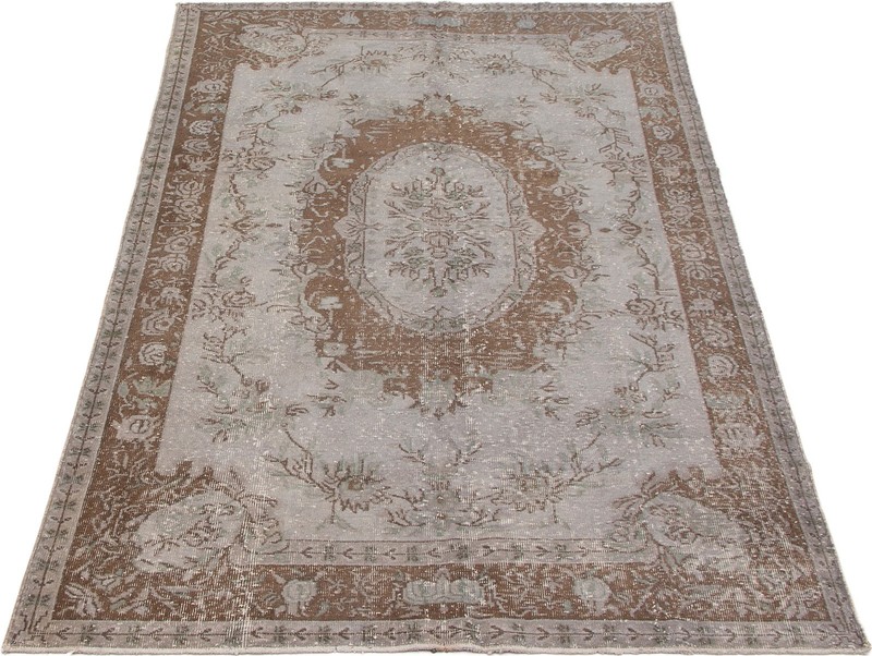 Vintage 5'4" x 9'3" Traditional Hand Knotted Vegetable Dye Wool Area Rug gallery