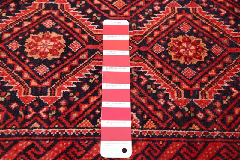 Vintage 2'10" x 5'3" Traditional Hand Knotted Vegetable Dye Wool Area Rug gallery