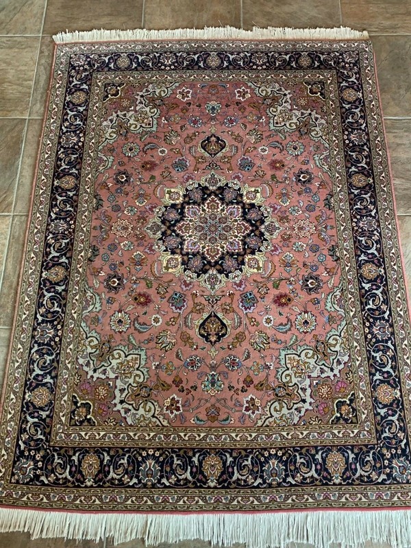 Fine Floral Hand Knotted Per/sian Silk and Wool 5' x 6' 10" Rug gallery