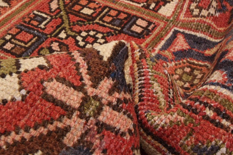 Vintage 6'6" x 9'6" Traditional Hand Knotted Vegetable Dye Wool Area Rug gallery