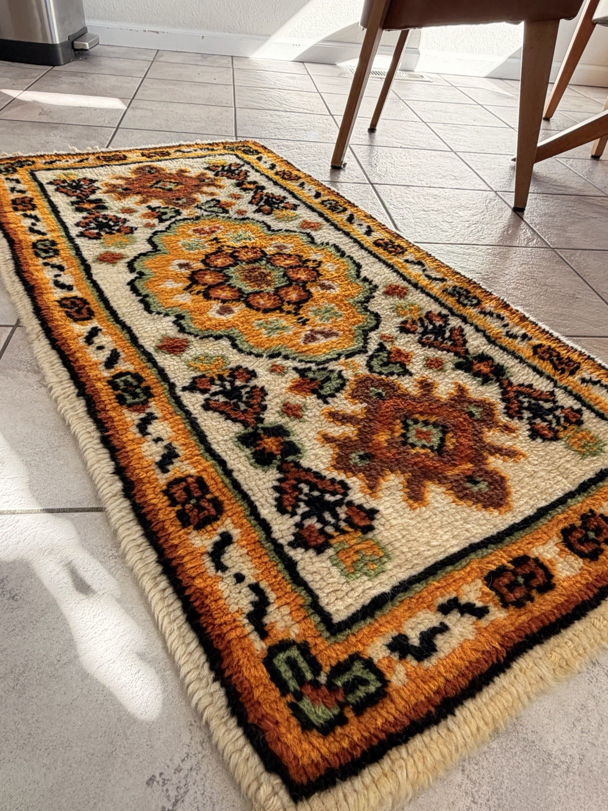 Vintage Scandinavian Rya Wool Rug 1960s/1970s (2’ 2” x 4’ 2”) gallery