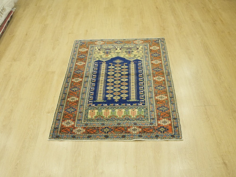 Vintage Kayseri Prayer Rug - Central Anatolian Turkish Carpet - 95 X 132 Cm - Un