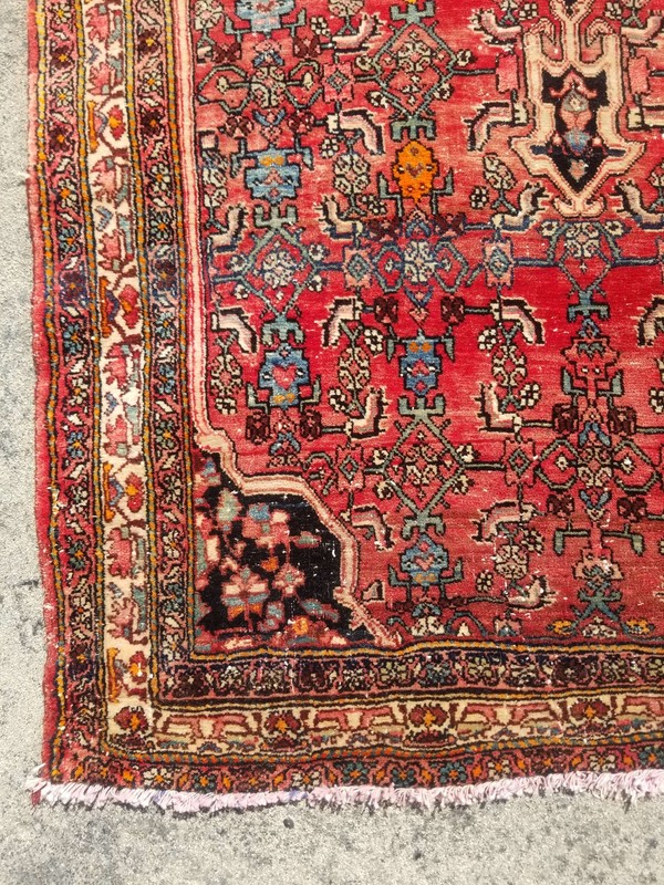 Vintage Distressed Hand Made Traditional Oriental Wool Red Rug 5.3x3.2ft gallery