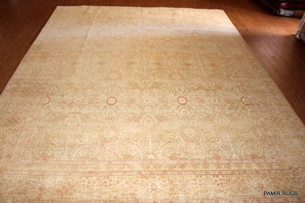 _HANDMADE_RUG_8X10_ FT. FINE hand knotted RUG Soft beige gold color Oriental