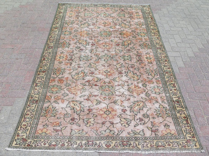 Gorgeous Floral Blush Pink Vintage Turkish Rug, Handwoven Wool Carpet 69"x105" gallery