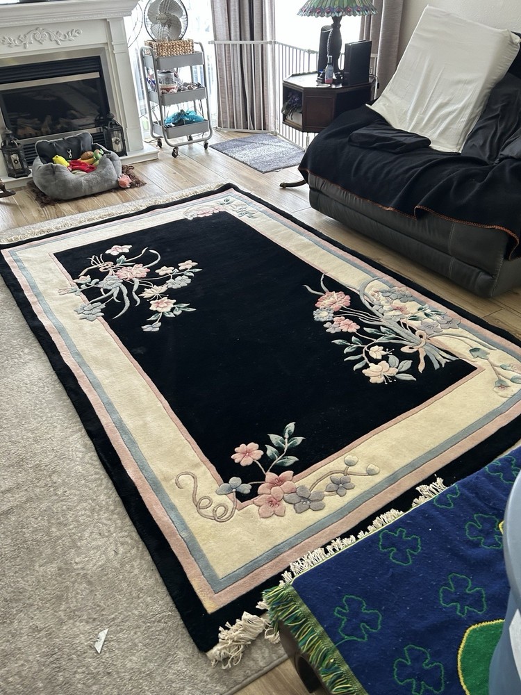 Exceptional Condition Hand Knotted Oriental Rug