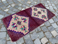 Turkish Vintage Small Rug Handmade Wool Bohemian Bath Mat Rug 1,6 x 3,3 ft