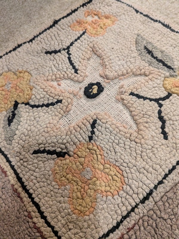 1920's American made hand hooked wool pictorial rug gallery