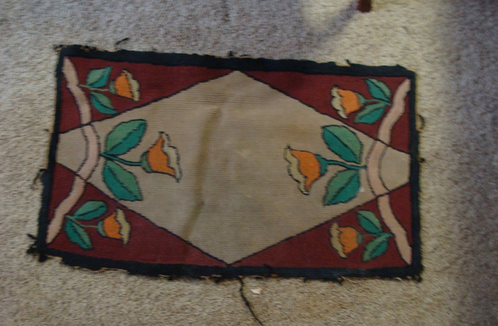 vintage Arts and Crafts rug with flowers
