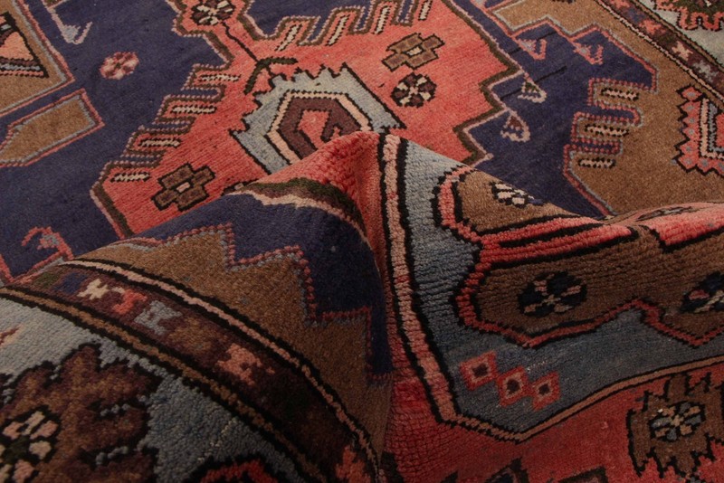 Vintage 3'2" x 6'11" Traditional Hand Knotted Vegetable Dye Wool Area Rug gallery