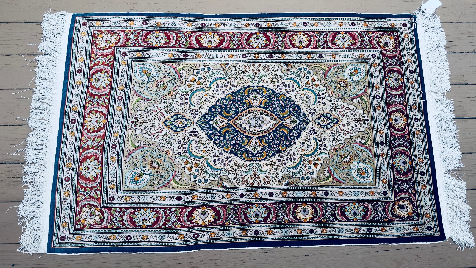 Authenntic-100% Hereke Silk Rug 3x5ft Vintage Luxury Rug 80 RAJ gallery