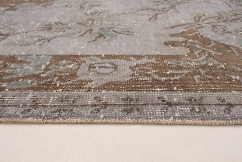 Vintage 5'4" x 9'3" Traditional Hand Knotted Vegetable Dye Wool Area Rug gallery