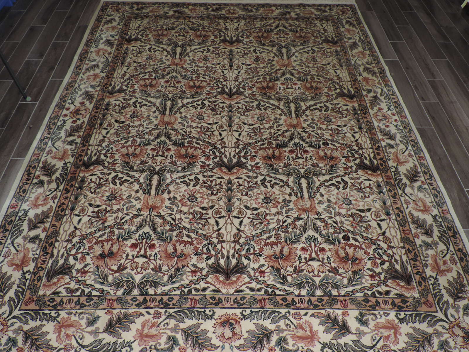 9x13ft. Handmade Floral Design Wool Room Size Rug gallery