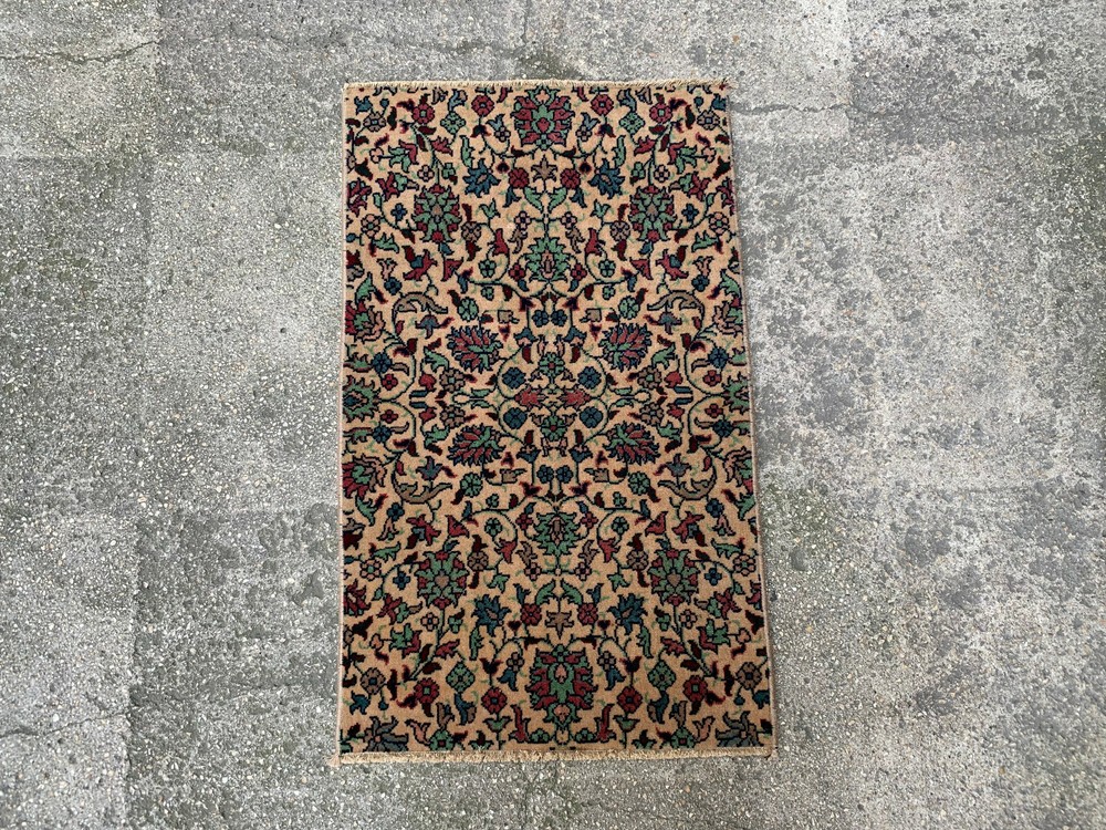 1'8'' x 2'9'' Vintage Carpet Natural Village Rug Handmade Rug.SKU:S1432