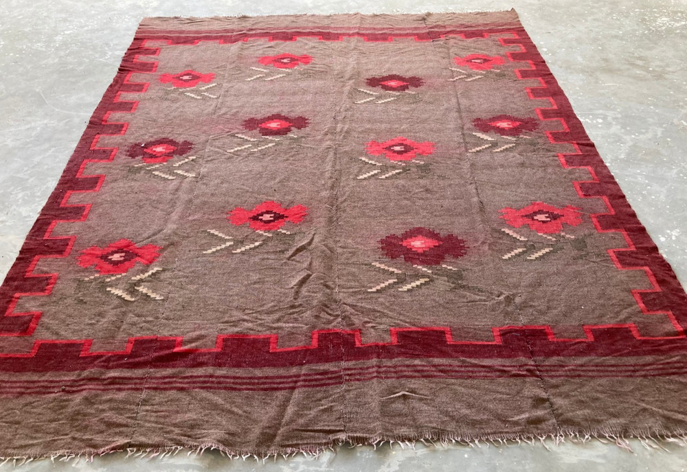 Vintage Handmade Traditional Turkish Floral Wool Kilim Rug 288x240 cm