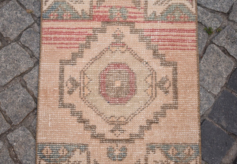 Turkish Rug 18'' x 33'' Vintage Hand-knotted Oushak Rug Muted Dye Small Wool Rug gallery