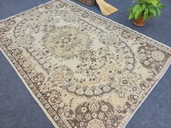 6′ x 9′ Vintage Wool Oushak Area Rug, Turkish Rug, Beige Brown Bedroom Rug